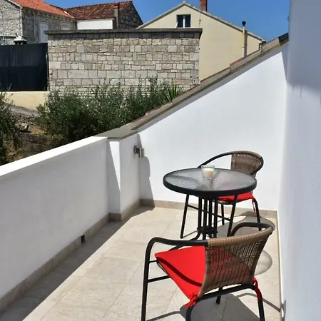 Bire White House Apartmens Apartman